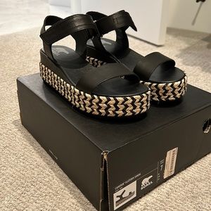 Sorel Cameron Flatform sandal